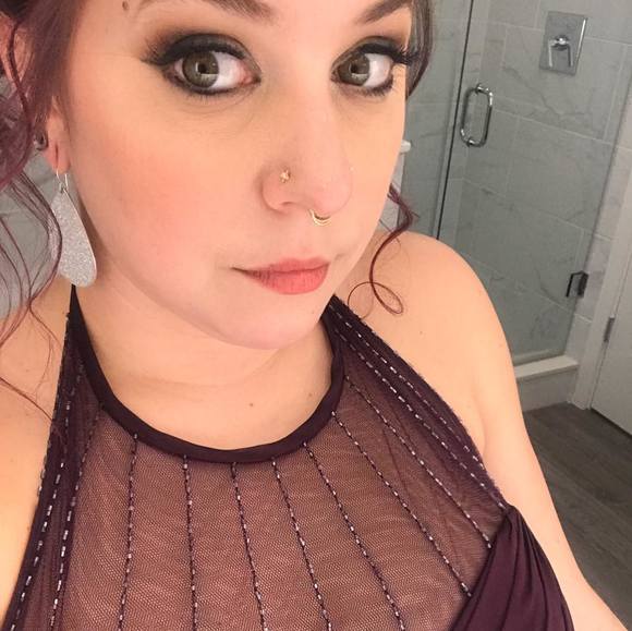 Meet your Posher, Christine - Picture 1 of 1